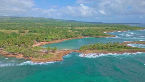 Strand-Und-Küste-Von-Los-Coquitos,-Cabrera-In-Der-Dominikanischen-Republik