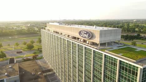Ford-Company-Headquarters-in-Detroit-city,-aerial-drone-view