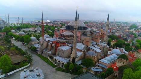 Aéreo-Hagia-Sophia-Mezquita-Azul-Estambul-Turquía-Medio-Este-Muslum-Trump-Prohibición-órbita-Drone-Perspectiva-4k