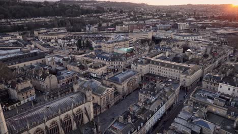 Bath-Abbey-during-sunset-time