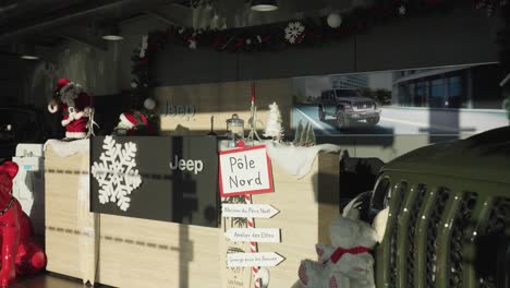 Counter-of-the-Jeep-dealership-during-Christmas