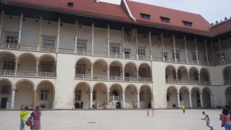 KRAKOW,-POLAND---11-JULY-2022:-The-Inner-Courtyard-of-the-Wawel-Castle-in-Krakow,-Poland