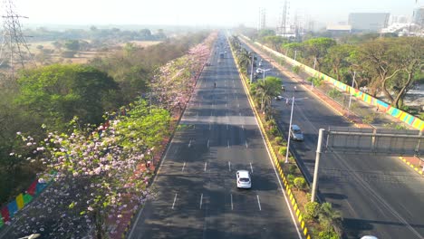 Autopista-Exprés-Del-Este-Vikhroli-De-Este-A-Vía-Férrea-Central-Vista-De-Pájaro-Vikhroli-Flores-De-Mumbai-En-India-Vista-Superior-Drone