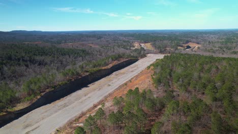 Antena-De-La-Línea-De-Circunvalación-Norte-De-Birmingham,-Un-Proyecto-De-Carretera-Abandonado-Que-Recientemente-Recibió-La-Aprobación-De-Fondos-Para-La-Finalización-De-La-Construcción