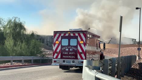 Emergency-crews-arriving-to-recycling-center-fire