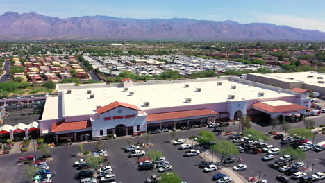 The-Home-Depot-in-Tucson-on-East-Broadway,-Arizona