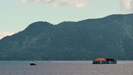 Tug-boat-transporting-sand-in-British-Columbia