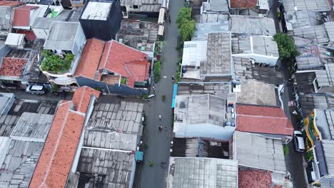 POV-from-top-aerial-shot,-the-flood-disaster-that-flooded-the-residential-streets