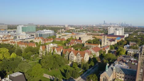 Drone-Flying-Away-from-University-of-Chicago,-Reveals-Iconic-Rockefeller-Memorial-Chapel