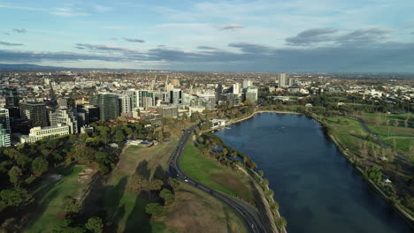 Smooth-aerial-perspective-approach-toward-St-Kilda-Road,-Melbourne,-Australia