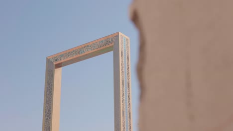 Dubai-Frame,-Architectural-City-Landmark,-Revealing-View