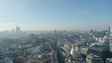 London-skyline-in-the-early-morning,-featuring-central-london