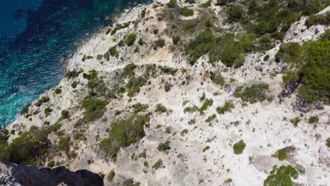 Dangerously-steep-cliff-view-over-Atlantis-to-island
