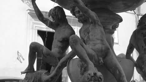 Close-up-shot-of-the-Fontana-Delle-Tartarughe-of-Italian-Renaissance-in-Piazza-Mattei,-Rome,-Italy