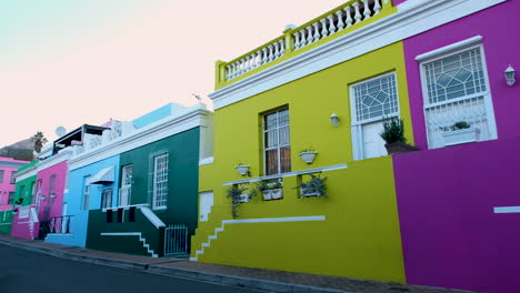 Atemberaubende,-Lebendige-Häuser-Im-Bo-Kaap-Viertel-In-Kapstadt