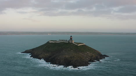 Ballycotton-Leuchtturm,-Einer-Von-Nur-Zwei-Schwarzen-Leuchttürmen-In-Irland