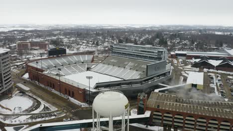 Vista-Aérea-Del-Estadio-Kinnick,-Sede-De-La-Universidad-De-Iowa-Hawkeyes