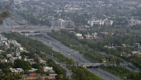 Busy-Urban-Streets-And-Roads-In-The-Center-Of-Islamabad,-City-Capital-Of-Pakistan