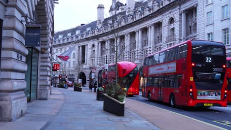 Walking-down-Regent-Street-in-Piccadilly-Circus,-London,-England,-POV-wide-shot