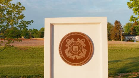 Logotipo-De-La-Guardia-Costera-De-Estados-Unidos,-Parte-De-Las-Fuerzas-Armadas-Militares-De-Estados-Unidos