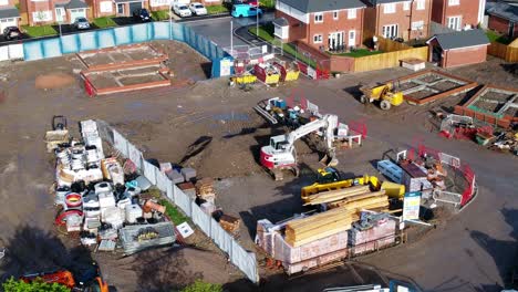 Luftaufnahme-Der-Baustelle-über-Der-Neuen-Städtischen-Immobiliensiedlung,-Sanierung,-Vogelperspektive,-Einschieben