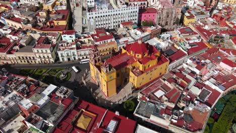 Kirche-In-Guanajuato-Drohnenaufnahmen-4k-Mexiko