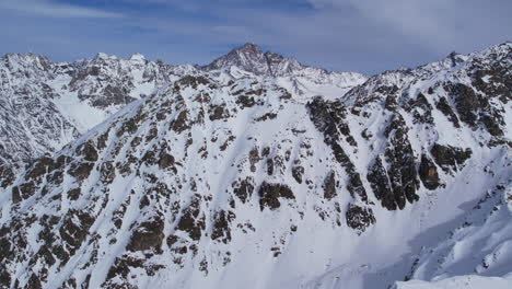 Winterdrohnenflug-über-Die-Berge-Von-Mestia-In-Georgia