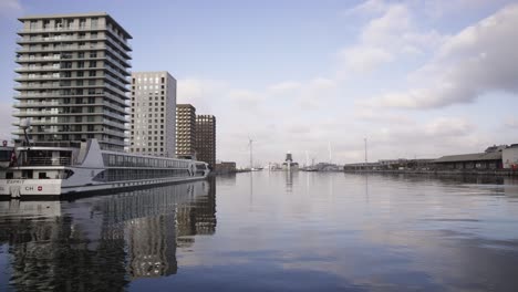 Vista-Sobre-El-Río-Scheldt-En-Kattendijkdok