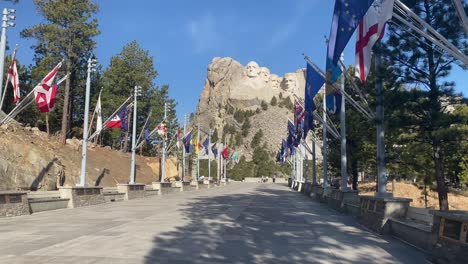 South-Dakota,-USA-Gehweg-Zum-Mount-Rushmore-National-Monument-In-South-Dakota