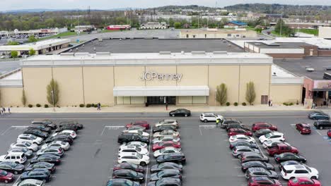 Antena-De-Jc-Penney-Store-En-Quiebra-En-Un-Gran-Centro-Comercial-Americano