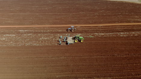 Planting-of-manual-cane