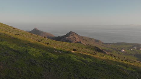 Luftpanorama-Vom-Pico-Do-Facho-Mit-Meer-Im-Hintergrund,-Madeira-In-Portugal