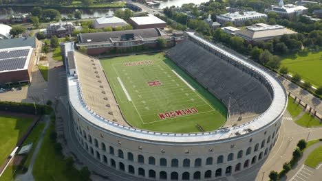 Luftaufnahme-Des-Fußballstadions-Der-Universität-Harvard