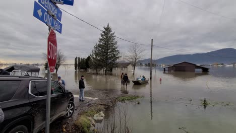 Aufzeichnung-Historischer-Und-Katastrophaler-Überschwemmungen-In-Der-Stadt-Abbotsford,-Provinz-British-Columbia,-Kanada
