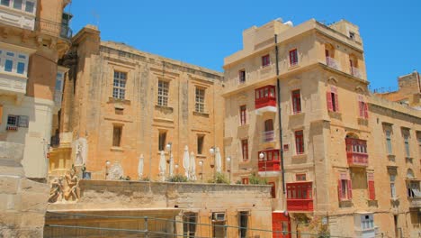 Alte-Mauern-Und-Gebäude-Auf-Malta---Reisefotografie