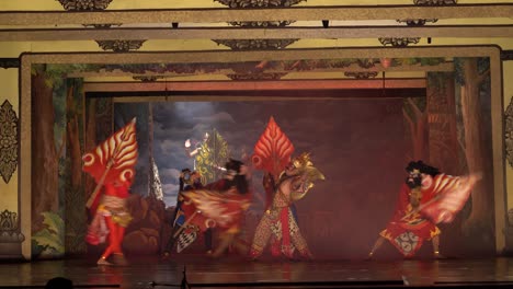Kostenloses-Puppenspiel-Im-Sriwedari-Gebäude,-Yogyakarta