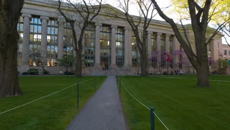 Bibliothek-Der-Harvard-Law-School
