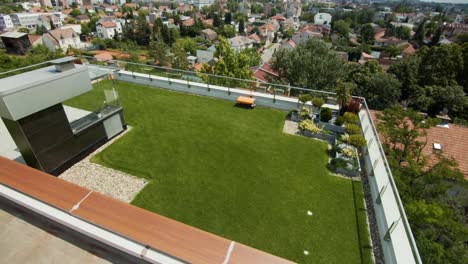 Green-roof-urban-building-plants