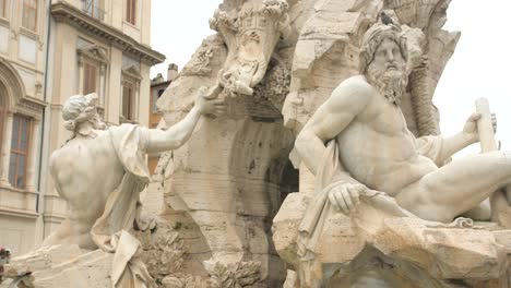 Brunnen-Der-Vier-Flüsse-Auf-Der-Piazza-Navona-In-Rom,-Italien---Nahaufnahme