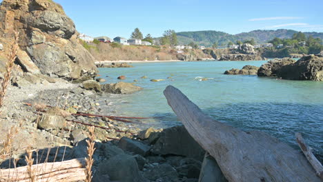 Beautiful-secluded-hidden-cove-in-Brookings,-Oregon