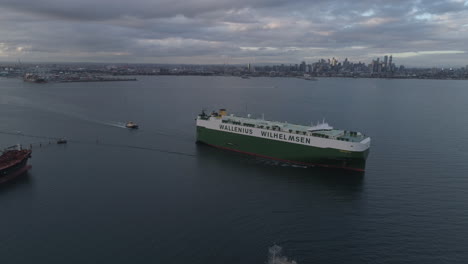 Wallenius-Wilhemsen-cargo-ship-departs-melbourne-docks-australia