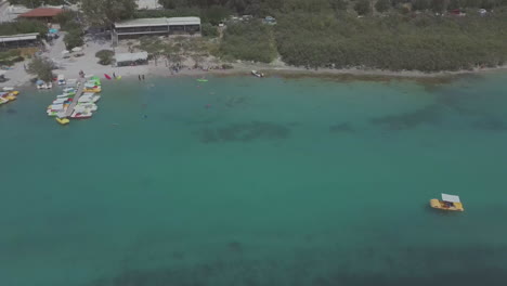 Luftaufnahme-Des-Kournas-Sees,-Griechenland
