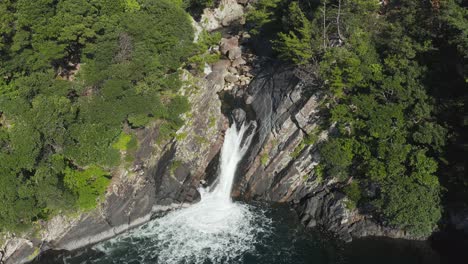 Toroki-Falls,-Lush-Landscape-of-Yakushima-Japan