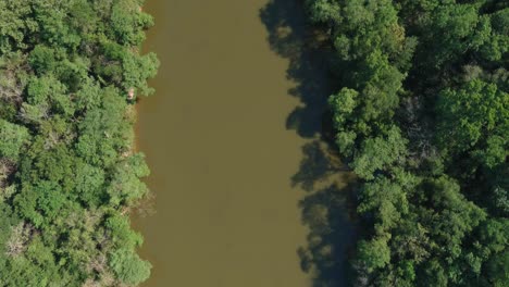 4k-aerial-of-large-lake-in-Houston-located-near-the-Lake-Houston-dam