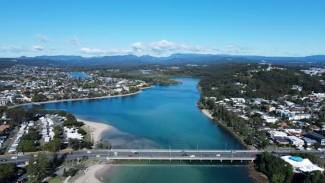High-scenic-panorama-of-Tallebudgera-Creek-bridge-with-the-Gold-Coast-hinterland-in-the-foreground