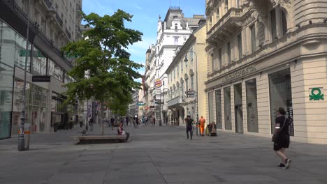 Sunday-in-Vienna's-1st-district-city-center-with-stores-closed-and-few-people