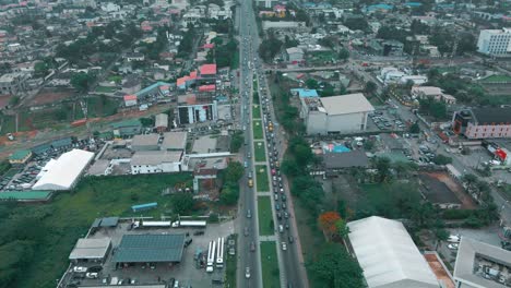 Vista-De-Dron-De-Ikeja-Gra-Hacia-El-Tráfico-De-Maryland