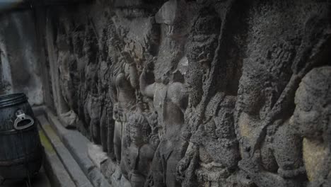 La-Estatua-Del-Templo-De-Prambanan,-El-Templo-De-Prambanan-Es-Un-Complejo-De-Templos-Hindúes-Del-Siglo-VIII-En-La-Región-Especial-De-Yogyakarta,-Indonesia,-Dedicado-A-La-Trimūrti