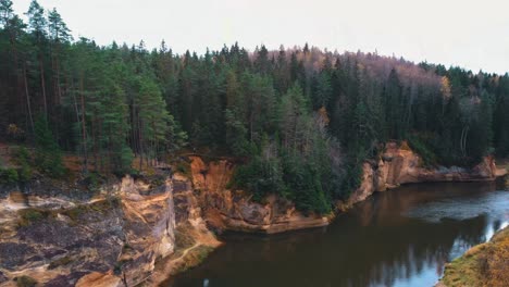 Erglu-Cliffs-and-Great-View-on-the-Gauja-River-Cesis,-Latvia