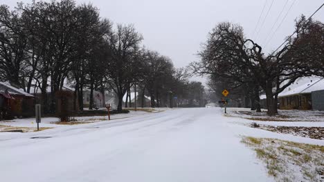 Este-Es-Un-Video-Estático-De-Una-Tormenta-De-Nieve-En-Highland-Village-Texas-El-3-De-Febrero-De-2022